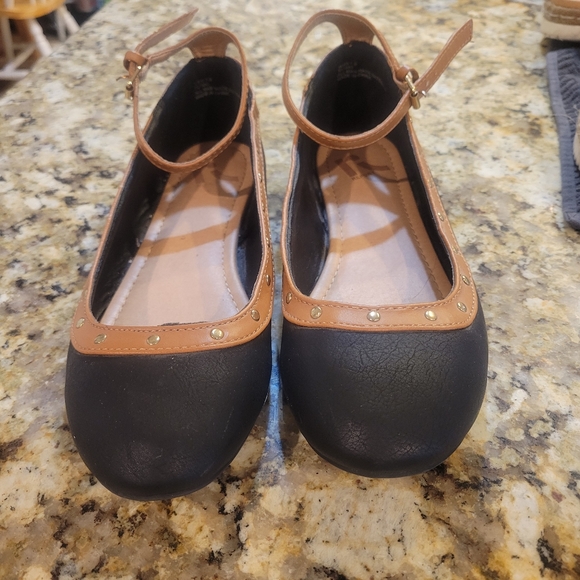 Size 7.5 Flats Ankle Strap - Picture 1 of 4
